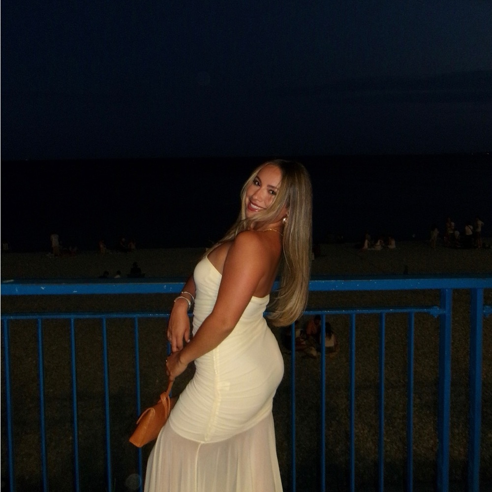 Meet your Posher, Bella